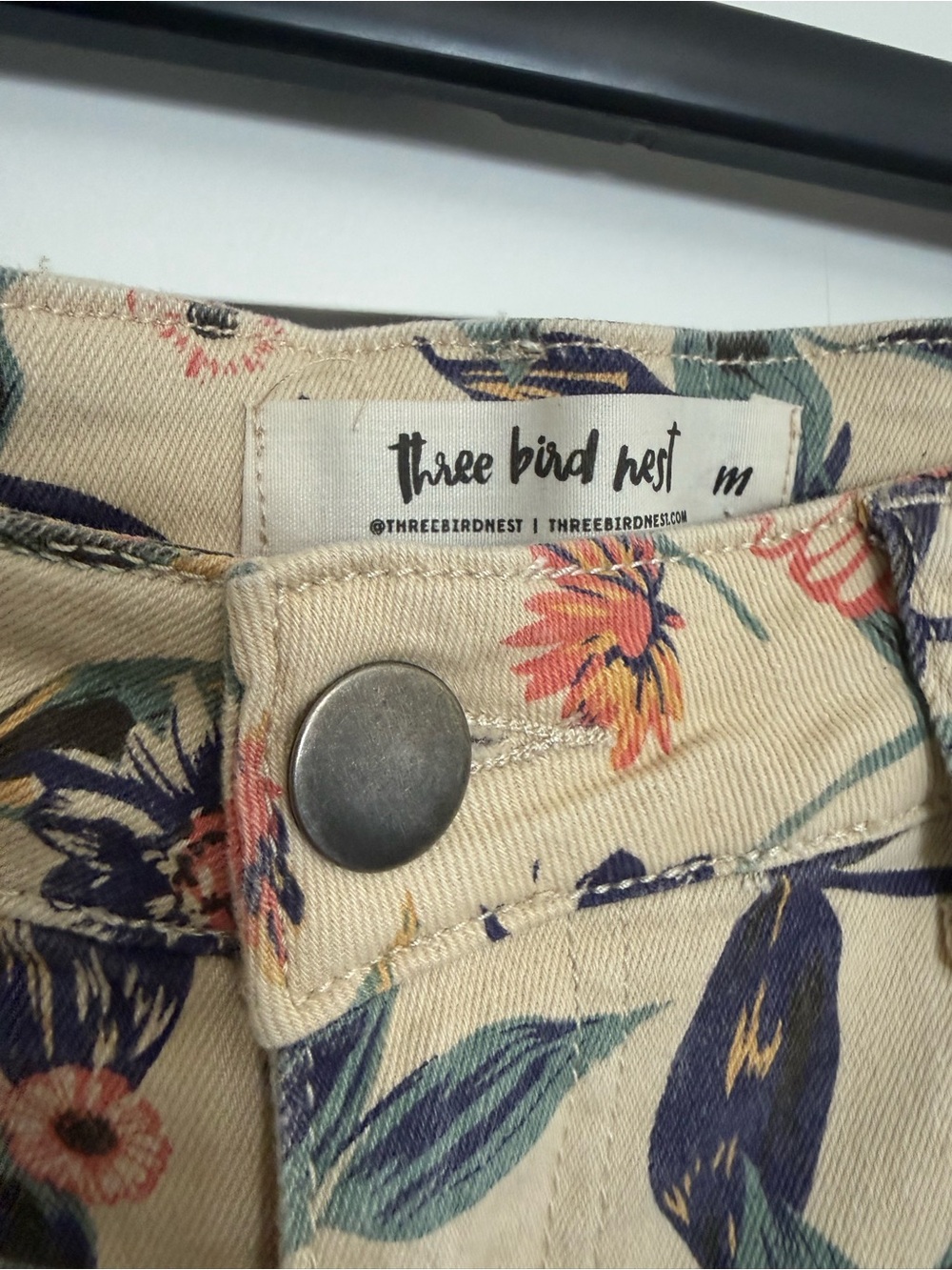 Three Birds Nest Botanical Garden Pants - Picture 6 of 7